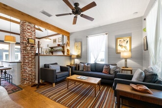 Building Photo - 30 Magnolia Dr