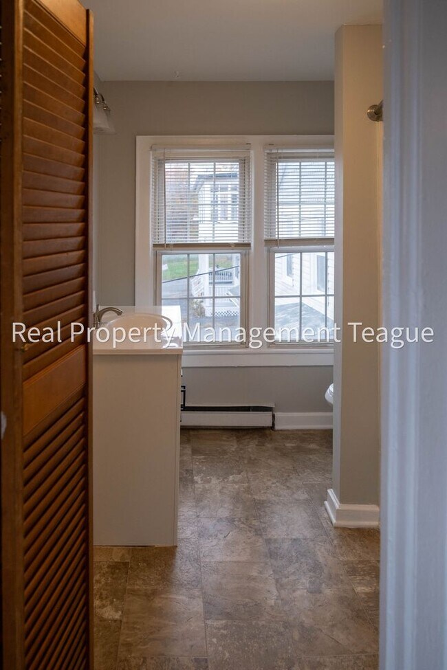 Foto del edificio - 1 S Main St