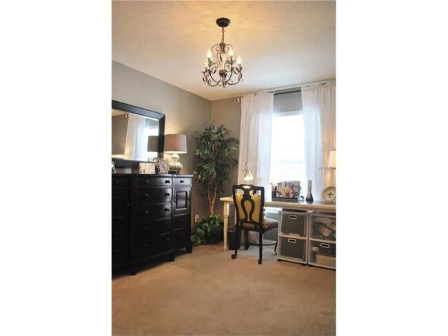 Foto del edificio - 4411 Silver Falls Dr