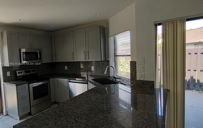 Foto del edificio - 15257 SW 46th Ln