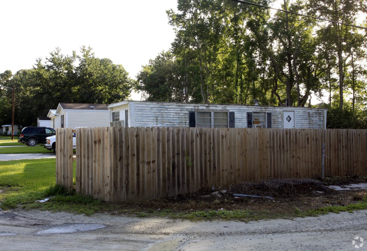 Foto del edificio - Traylor's Mobile Home Park