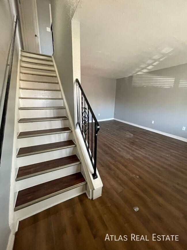 Foto del edificio - 5301 S Delaware St