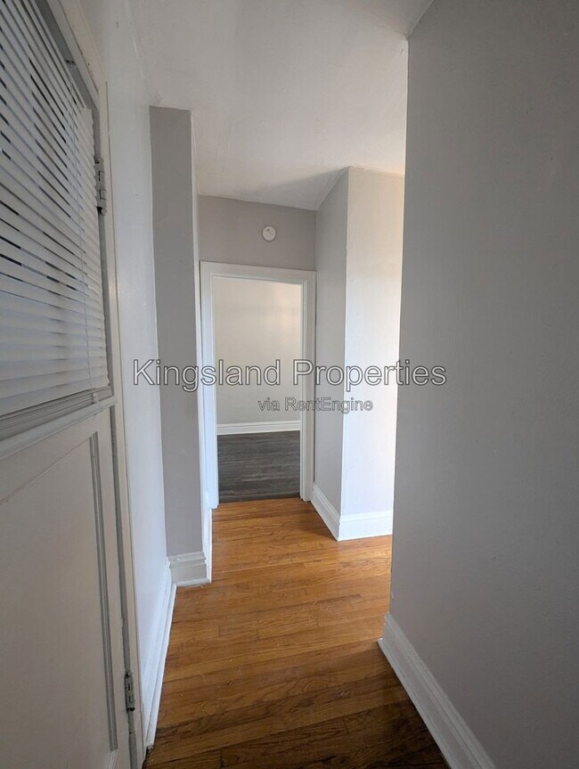 Foto del edificio - 3864 S Spring Ave
