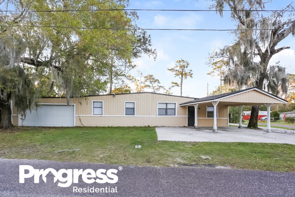 Primary Photo - 2611 Lowes Pl