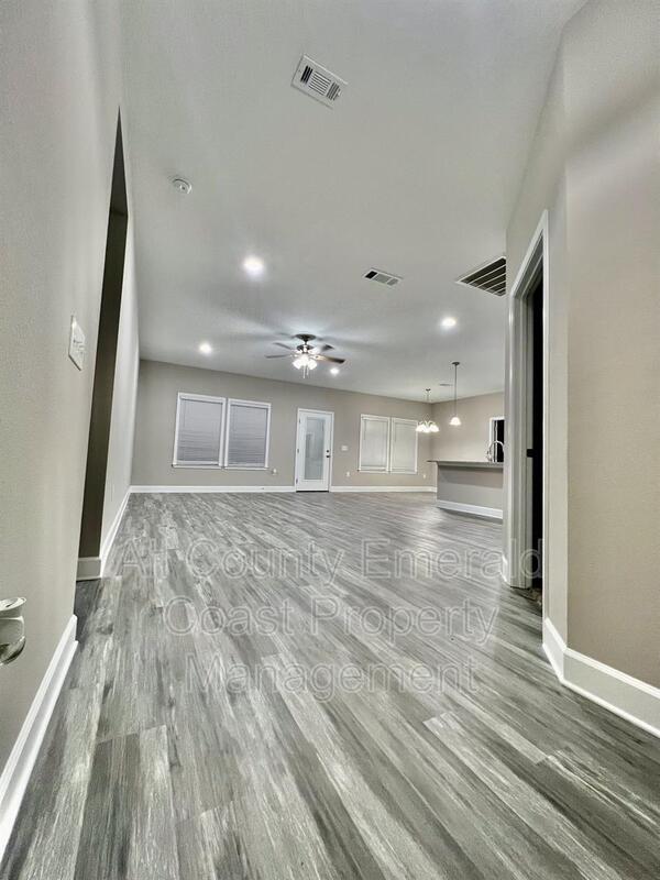 Foto del edificio - 3370 Wild Hare Ln
