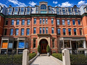 Building Photo - 201 Newbury St