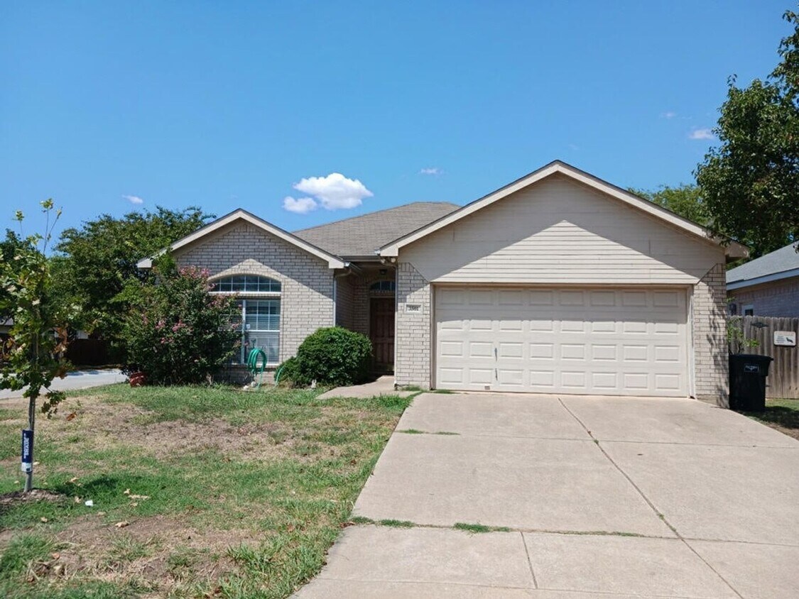 Primary Photo - Nice Single Story Home in NW ISD off Hwy 170