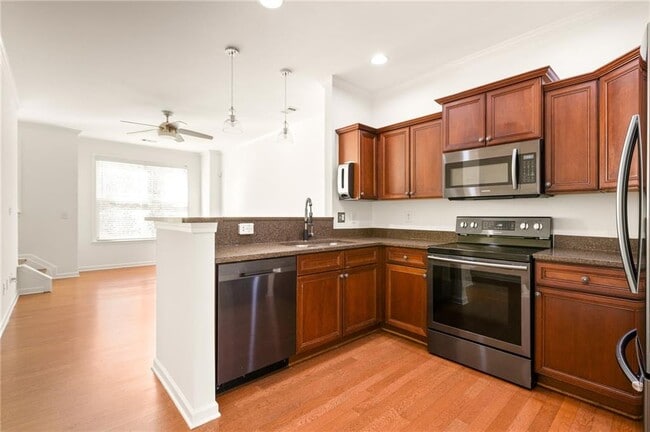 Building Photo - 380 Grant Cir SE