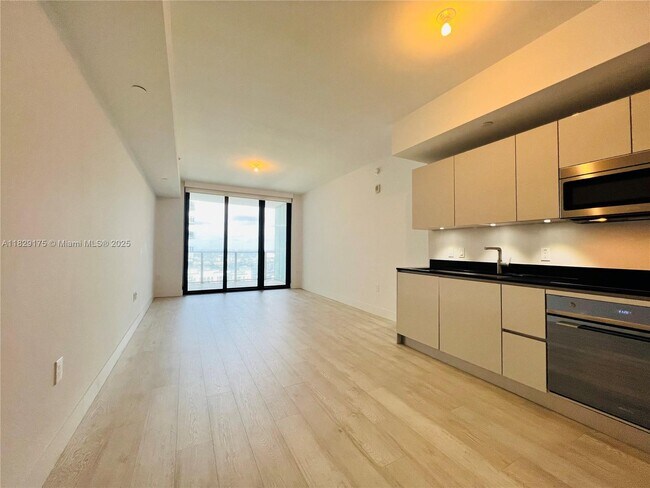 Foto del edificio - 1010 Brickell Ave