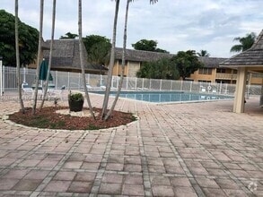 Building Photo - 7430 Miami Lakes Dr