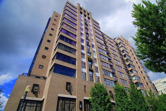 Building Photo - Gorgeous Condo Available at the Elizabeth ...