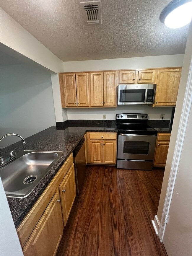 Building Photo - Apartments at Sunset