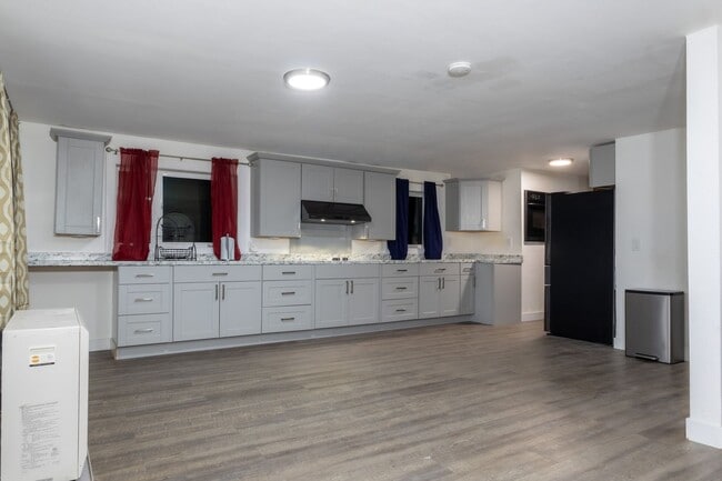 Foto del edificio - Beautiful 2 Bedroom, 1 Bath, 3 Car Garage Home with 5 Acres off CHSPR