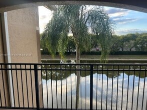 Building Photo - 160 SW 117th Terrace