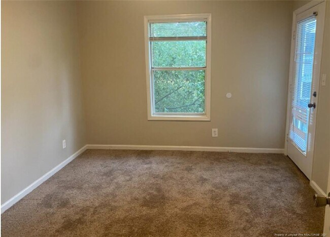 Building Photo - 6813 Willowbrook Dr