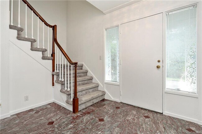 Building Photo - 5 Tisdale Rd