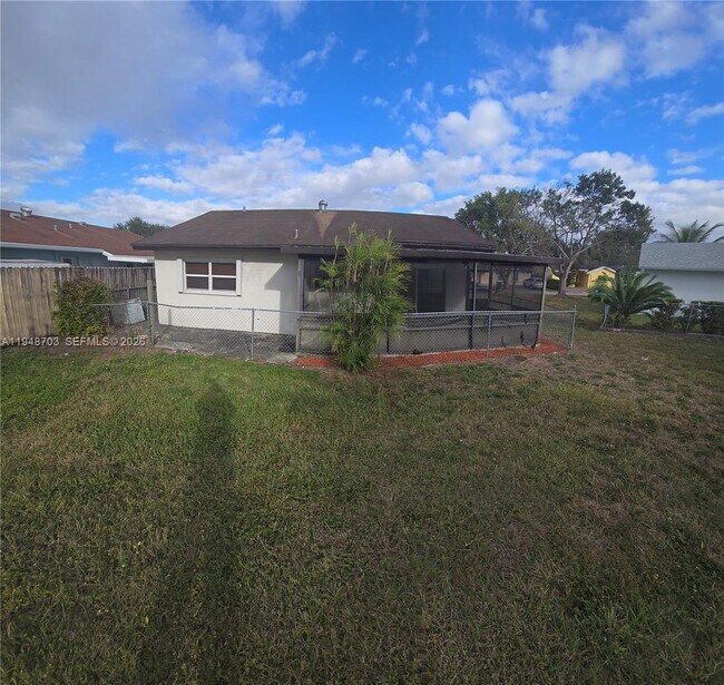 Building Photo - 4320 SW 138th Ct