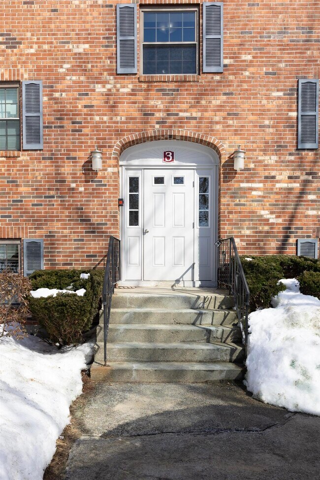 Foto del edificio - 3 Fairfax Ave