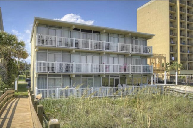 Foto del edificio - 122 Camrose Wy