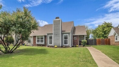 Building Photo - 1407 Broadmoor Dr