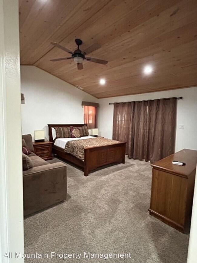 Foto del edificio - 3 br, 2 bath House - 43098 Moonridge Rd