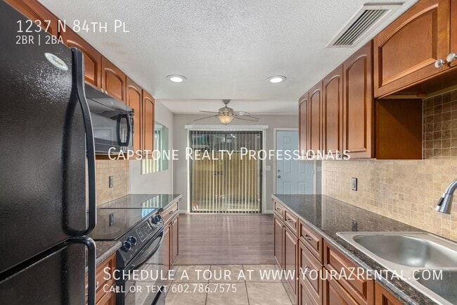 Foto del edificio - 1237 N 84th Pl