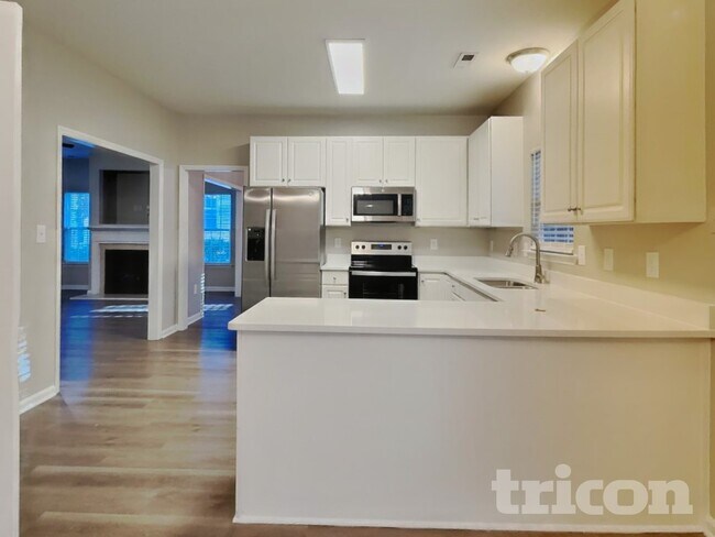 Building Photo - 633 Prickly Pear Dr