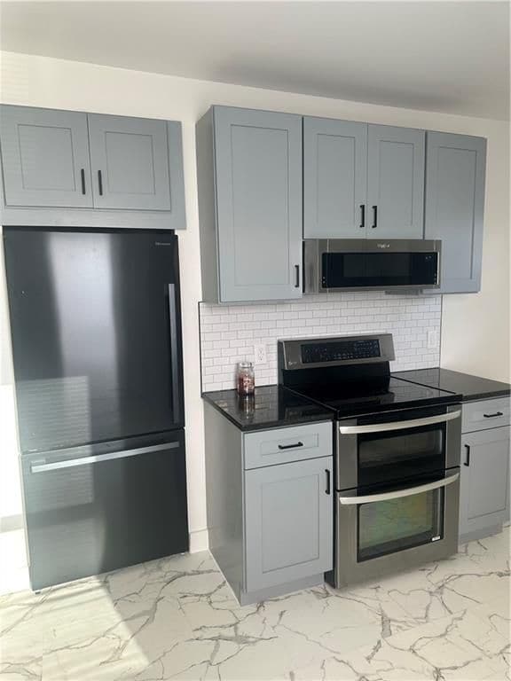 Foto del edificio - 532 Post Rd