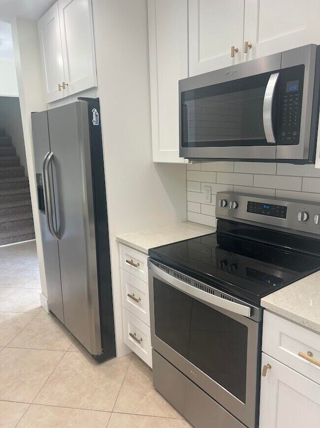 Foto del edificio - 541 NE 47th St