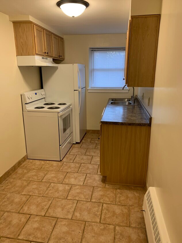 2047 Saunders Ave Unit 9, Saint Paul, MN 55116 2047 Saunders Ave