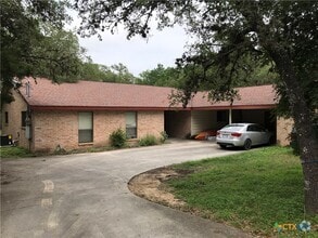 Building Photo - 402 Deerwood Dr