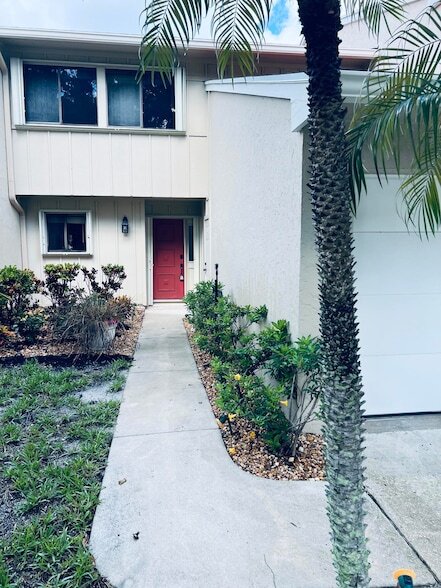 Photo - 1634 SW Crossing Cir Townhome