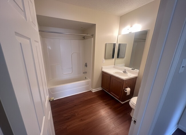 Building Photo - Beaver Hollow Apartments