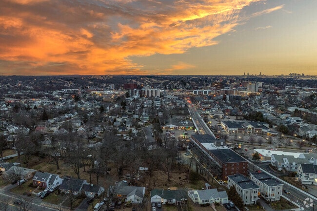 The beautiful sun sets over Quincy.