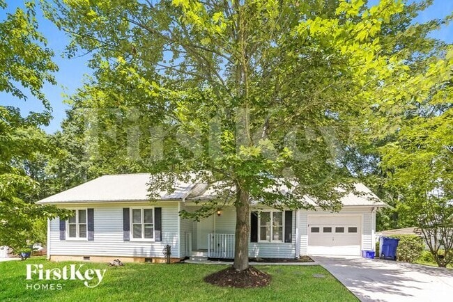 Building Photo - 317 Mary Alice Dr