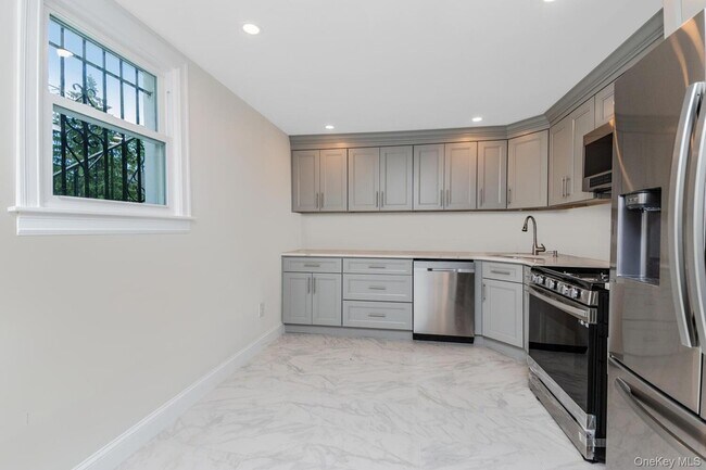 Foto del edificio - 2 Bryn Mawr Pl