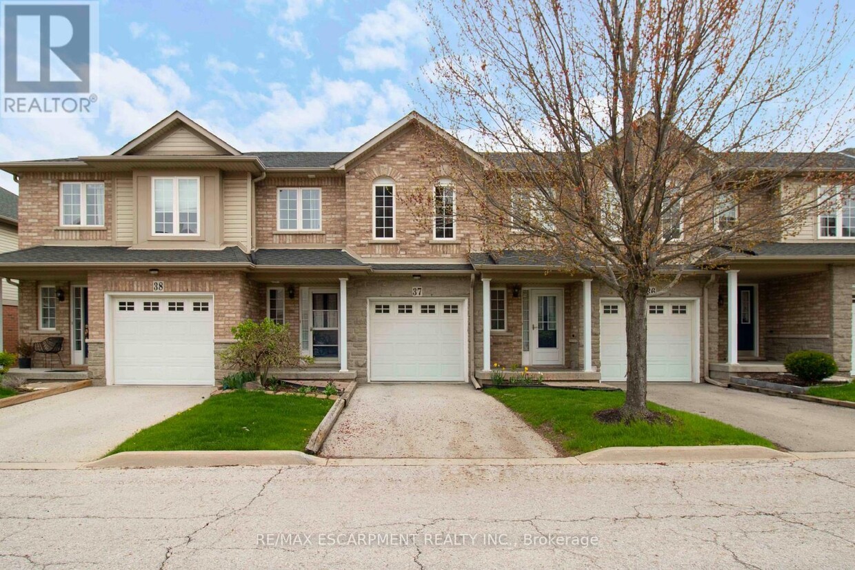 Photo principale - 7-37 Southside Pl