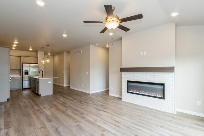 Building Photo - 1025 Switchgrass Ln