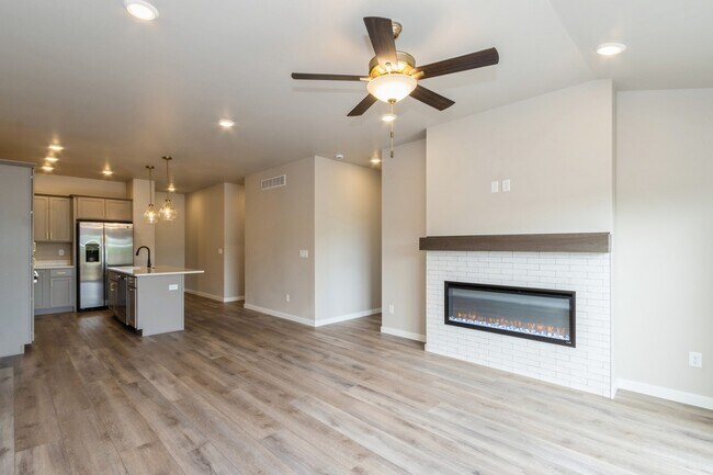 Foto del edificio - 1025 Switchgrass Ln