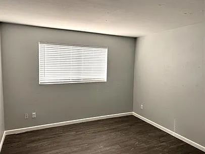 Foto del edificio - UPDATED 2 BEDROOMS WITH PRIVATE PATIO & CENTRAL AIR