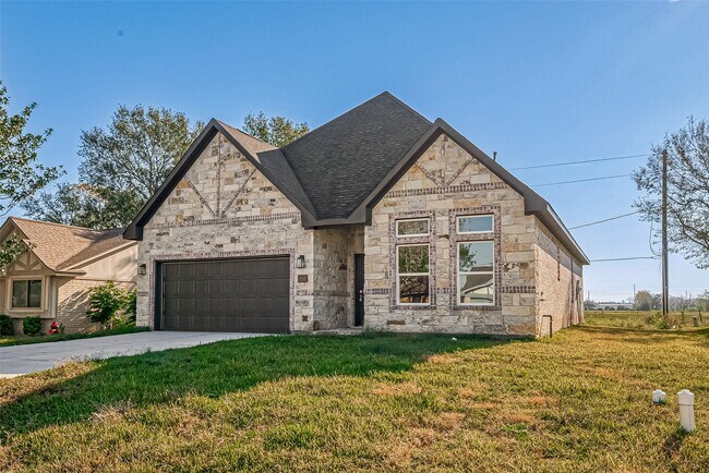 Building Photo - 3635 Needville Ave