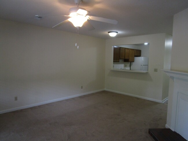 Building Photo - 640 Archdale Dr