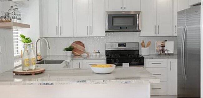 Building Photo - 6965 Sandpiper Pl