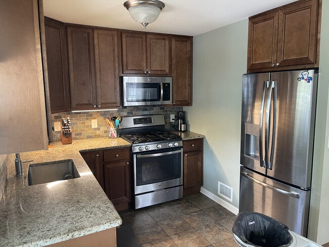 Stainless steel appliances - 8 Cornell Dr