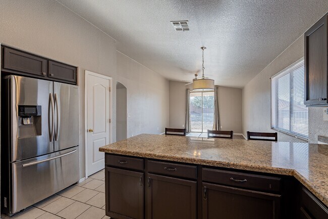 Foto del edificio - 8220 N Freshwater Ln