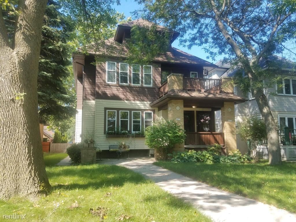 Primary Photo - 3 br, 1 bath Apartment - 4477 N Frederick Ave