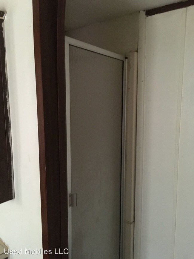 Building Photo - 3 br, 2 bath House - 811 State Park Rd.