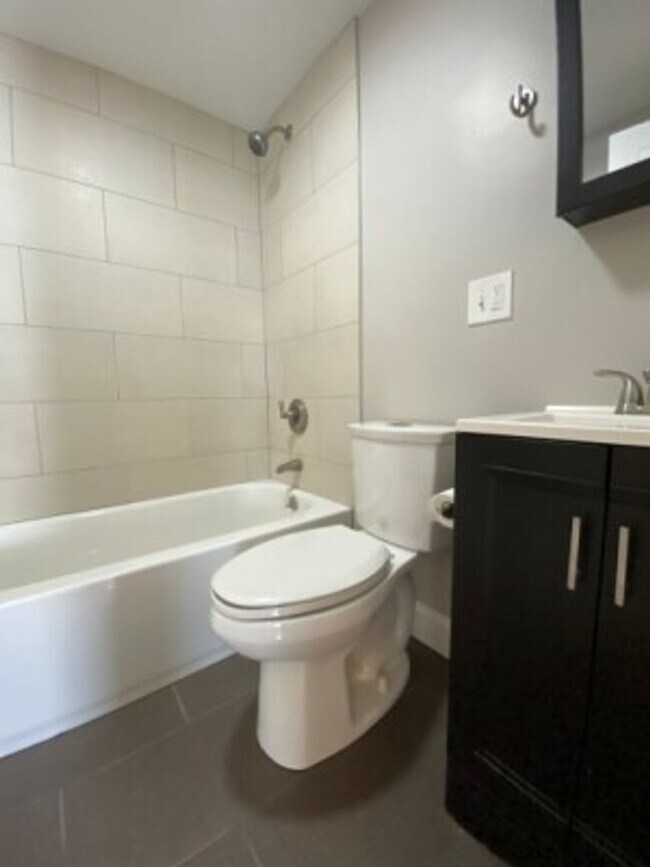 Foto del edificio - 4 Bed 2 Bath - East Cambridge - 9/1
