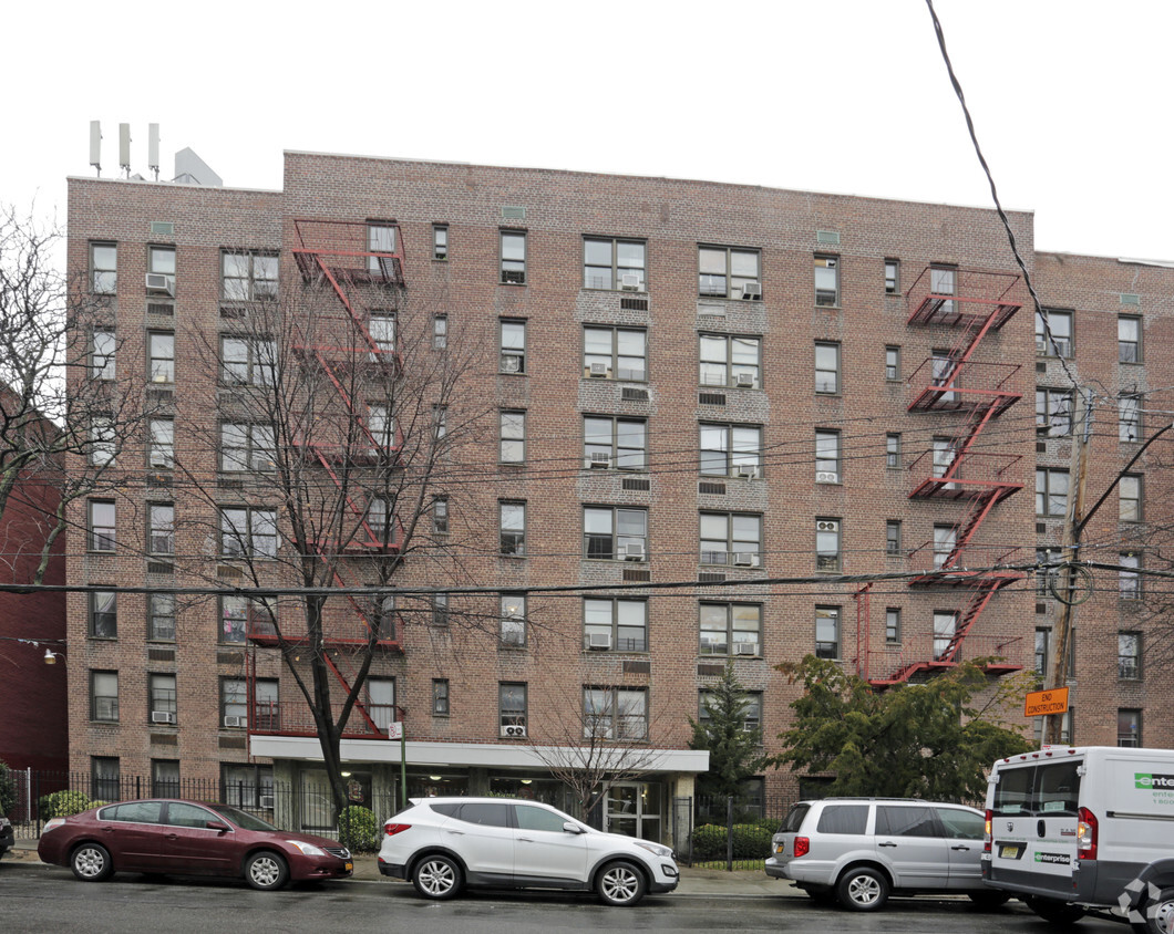 Primary Photo - Stoneridge Apartments