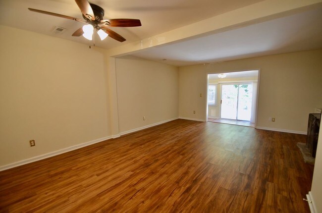Building Photo - 715 Davenport Drive- Mount Pleasant